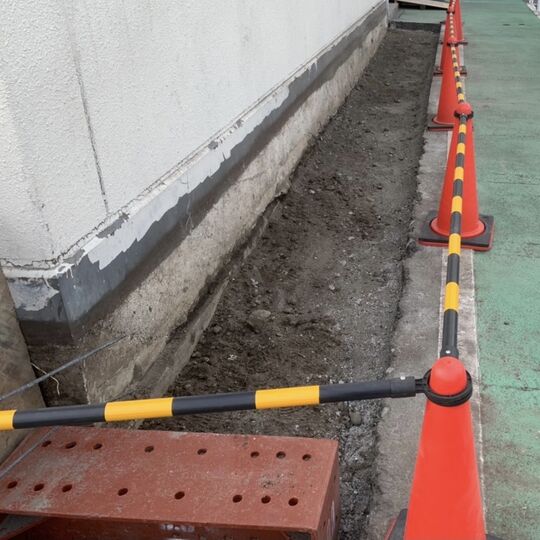 工場の植栽撤去工事後